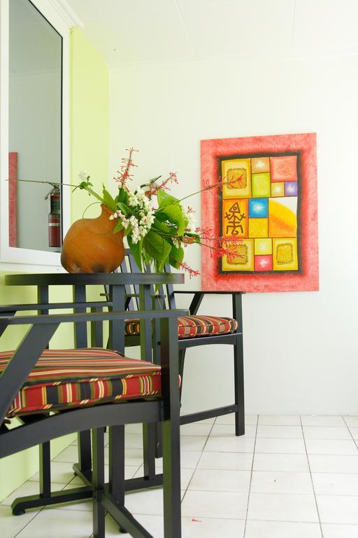 Castle Comfort Lodge Roseau Bagian luar foto