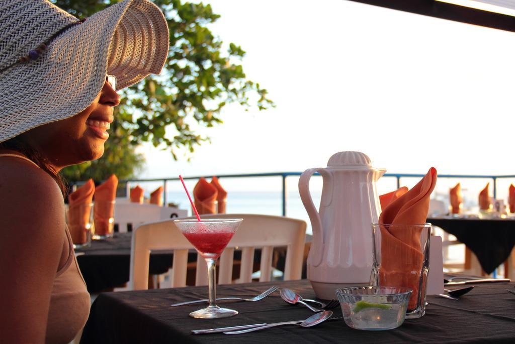 Castle Comfort Lodge Roseau Bagian luar foto