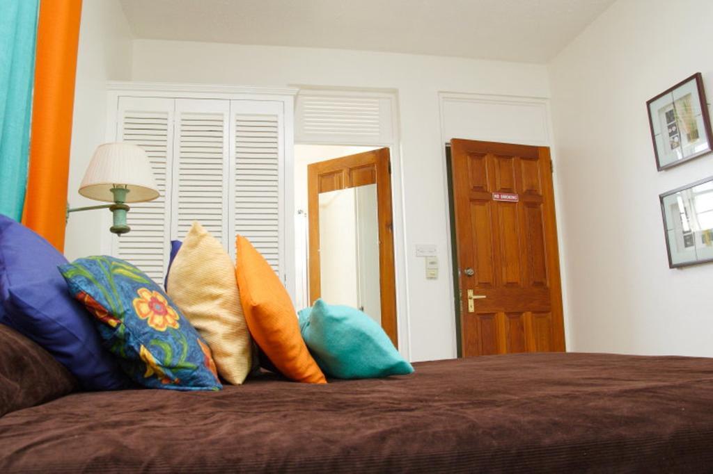 Castle Comfort Lodge Roseau Bagian luar foto